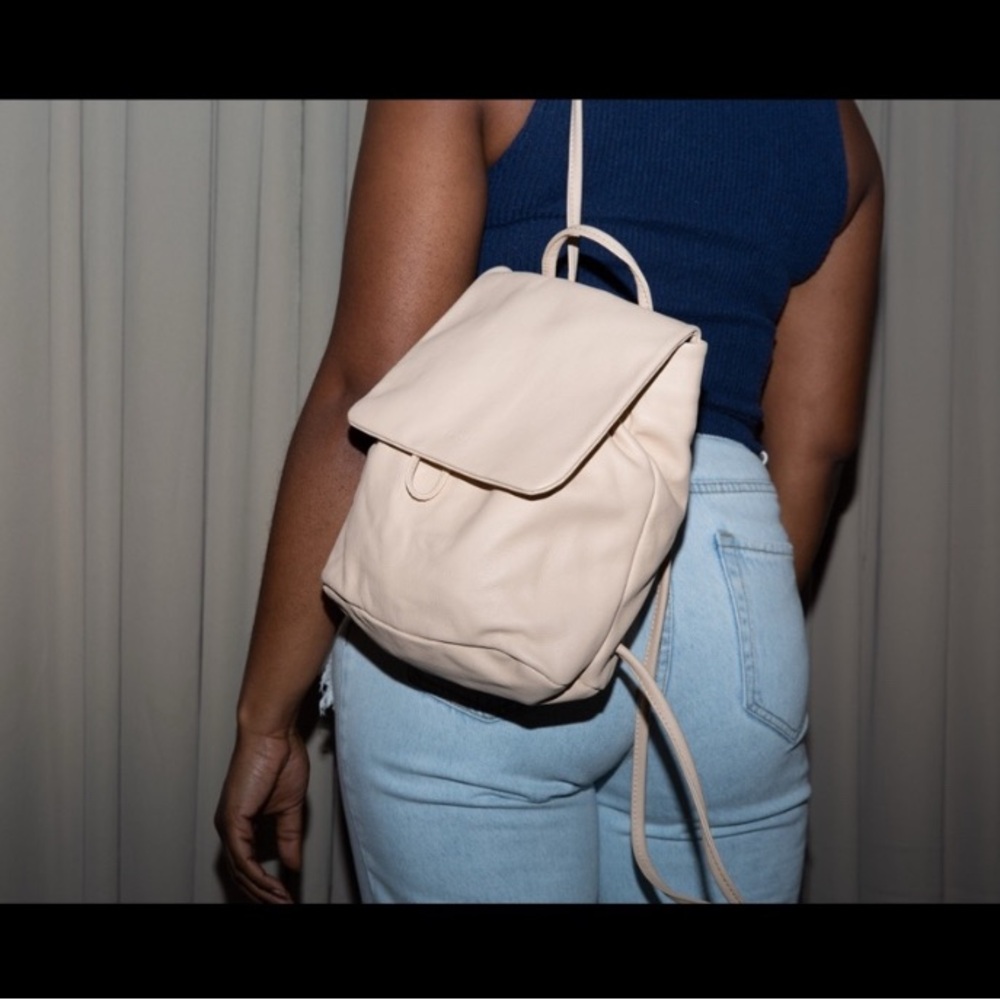 Baggu mini backpack nude